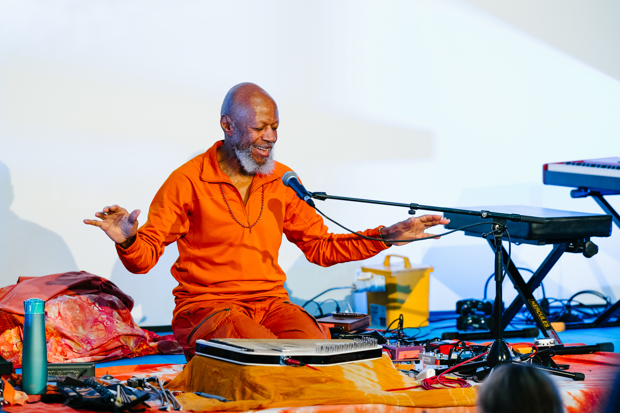 Institute for Postnatural Studies, project: THE LISTENING AFFECT (fig. 3)